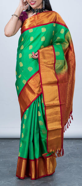 Parrot Green Lightweight Kanchipuram Silk Saree